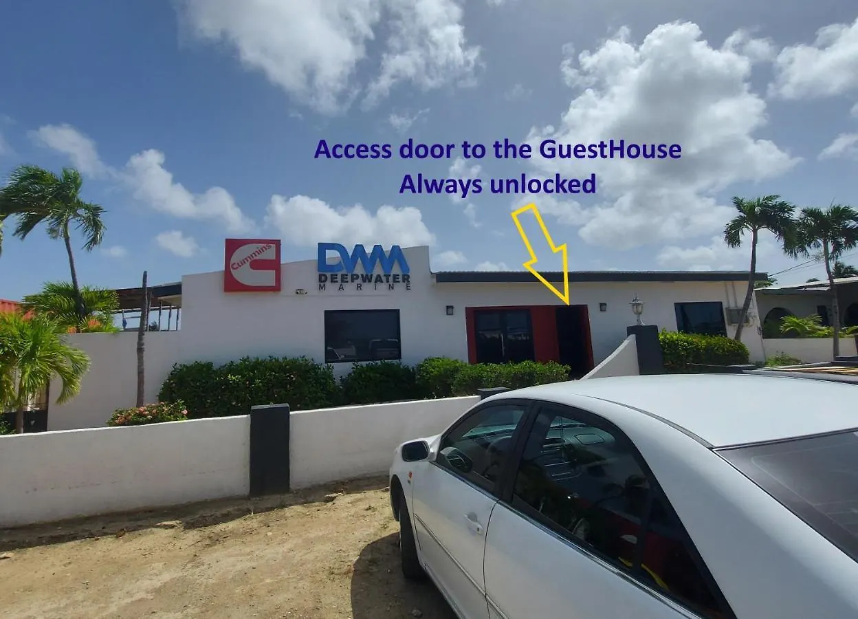 Varadero Marina Airport Guests Rooms Oranjestad Aruba